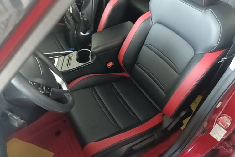 Used Venucia T60 2020 1.6L CVT Smart Drive Version China VI Standard Left Front Seat