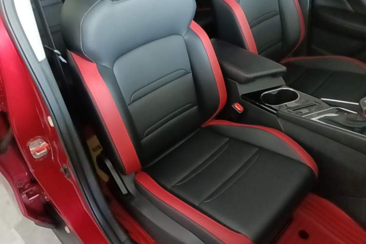 Used Venucia T60 2020 1.6L CVT Smart Drive Version China VI Standard Right Front Seat