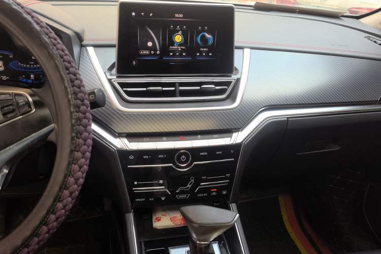 Used Venucia T60 2020 1.6L CVT Smart Drive Version China VI Standard Audio And AC Panel