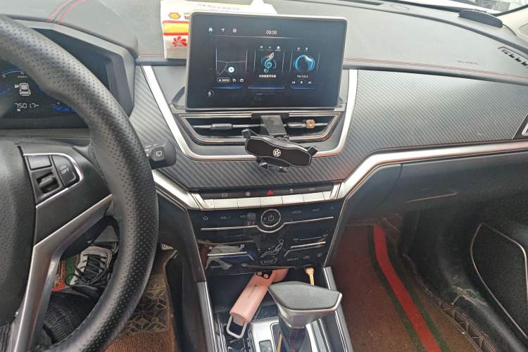 Used Venucia T60 2020 1.6L CVT Smart Drive Version China VI Standard Audio And AC Panel