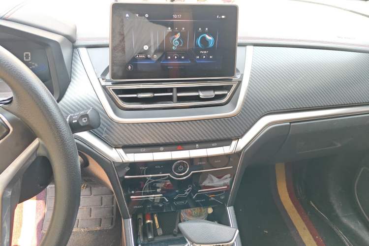 Used Venucia T60 2020 1.6L CVT Smart Drive Version China VI Standard Audio And AC Panel