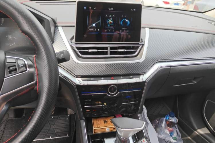Used Venucia T60 2020 1.6L CVT Smart Drive Version China VI Standard Audio And AC Panel