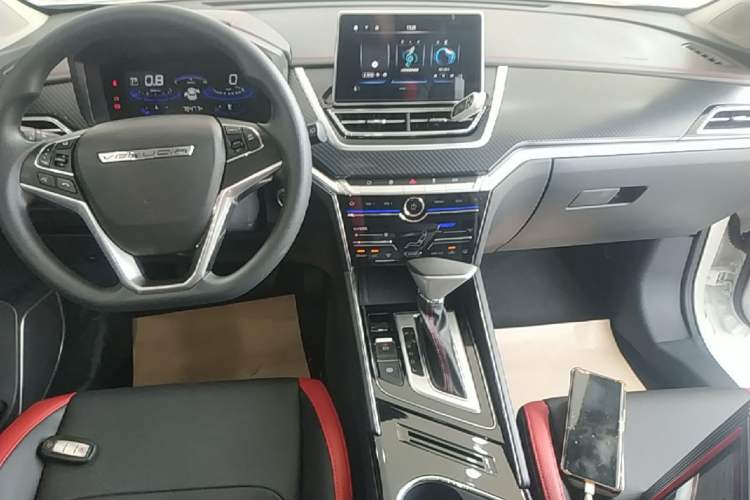 Used Venucia T60 2020 1.6L CVT Smart Drive Version China VI Standard Audio And AC Panel