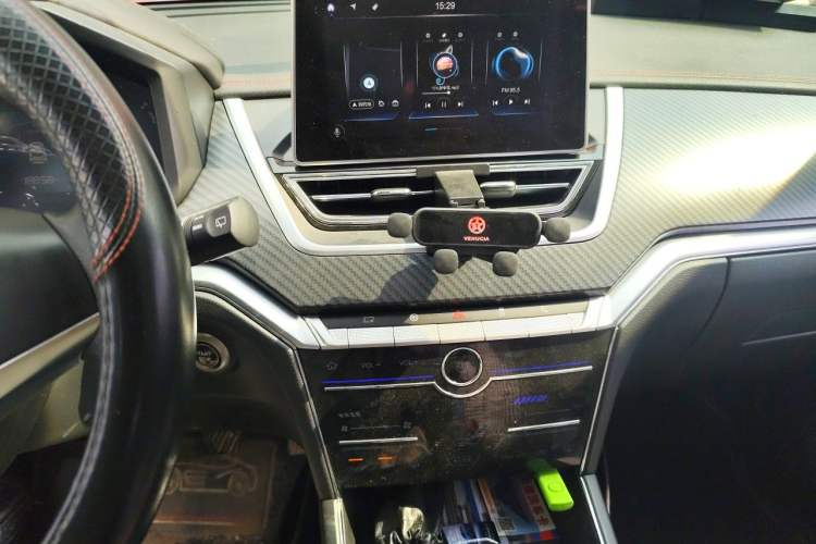 Used Venucia T60 2020 1.6L Manual Smart Vision Version China VI Standard Audio And AC Panel