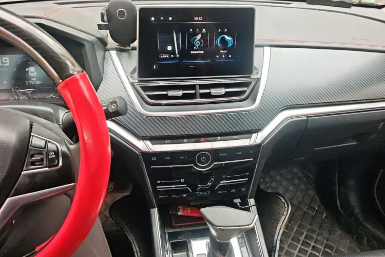 Used Venucia T60 2020 1.6L CVT Smart Drive Version China VI Standard Audio And AC Panel
