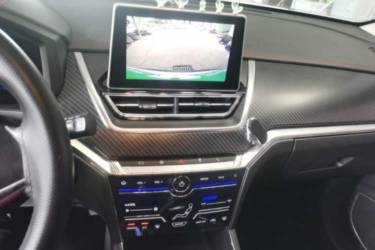 Used Venucia T60 2020 1.6L Manual Smart Vision Version China VI Standard Audio And AC Panel