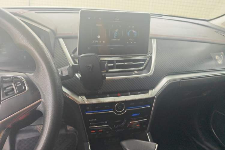 Used Venucia T60 2020 1.6L CVT Smart Drive Version China VI Standard Audio And AC Panel