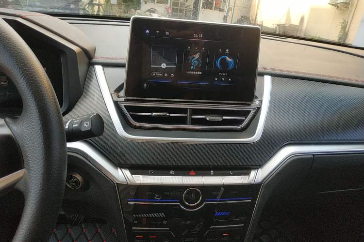 Used Venucia T60 2020 1.6L Manual Smart Vision Version China VI Standard Audio And AC Panel