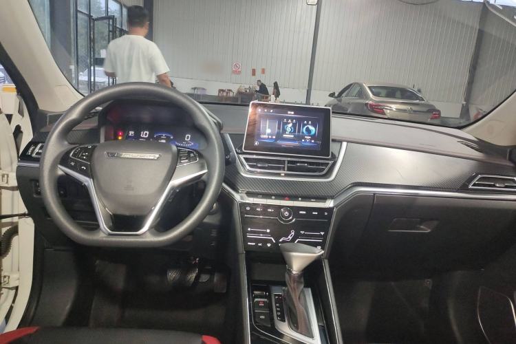 Used Venucia T60 2020 1.6L CVT Smart Drive Version China VI Standard Center Console
