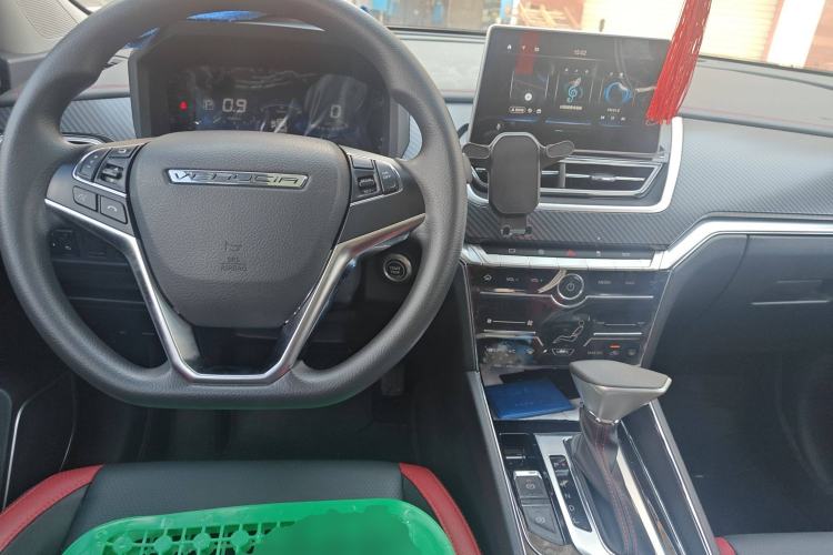 Used Venucia T60 2020 1.6L CVT Smart Drive Version China VI Standard Center Console
