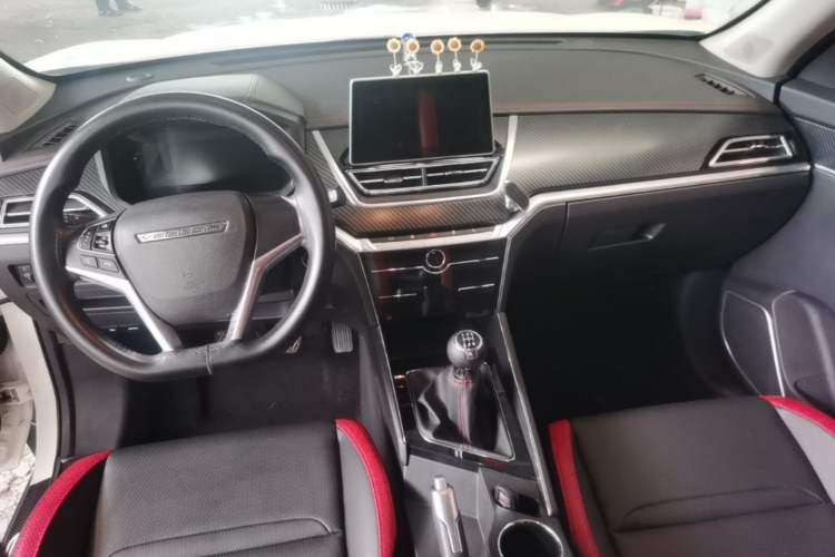 Used Venucia T60 2020 1.6L Manual Smart Vision Version China VI Standard Center Console