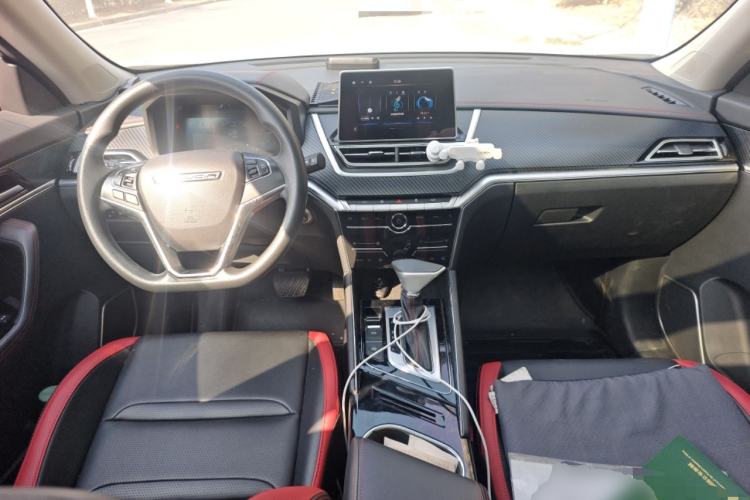 Used Venucia T60 2020 1.6L CVT Smart Drive Version China VI Standard Center Console