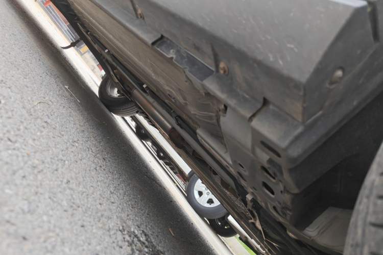 Used Venucia T60 2020 1.6L CVT Smart Drive Version China VI Standard Chassis Front Right