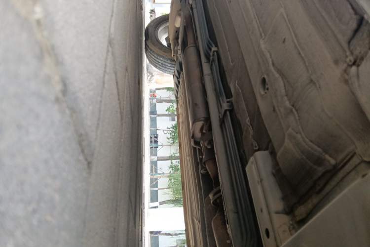 Used Venucia T60 2020 1.6L CVT Smart Drive Version China VI Standard Chassis Front Right