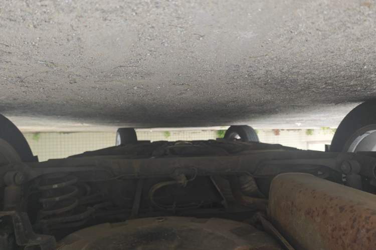 Used Venucia T60 2020 1.6L CVT Smart Drive Version China VI Standard Chassis Rear