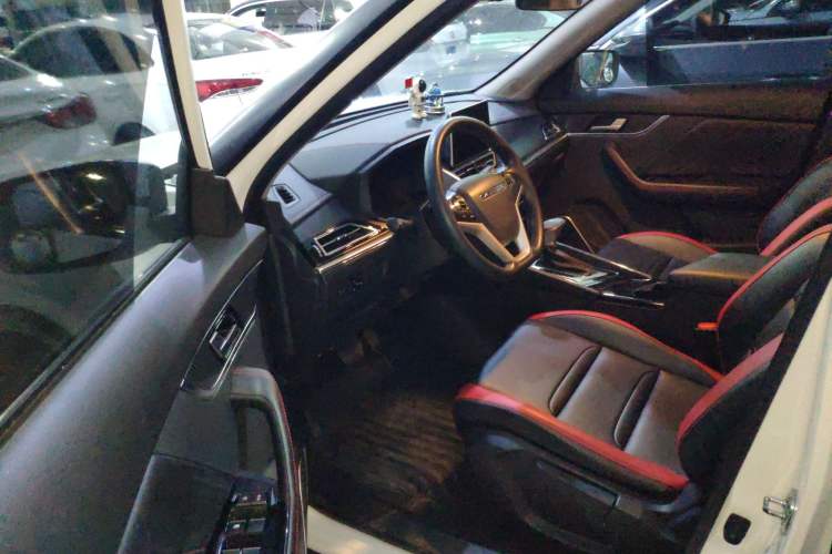 Used Venucia T60 2020 1.6L CVT Smart Drive Version China VI Standard Driver Seat