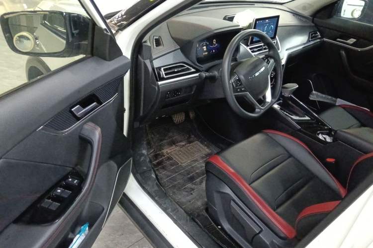 Used Venucia T60 2020 1.6L CVT Smart Drive Version China V Standard Driver Seat