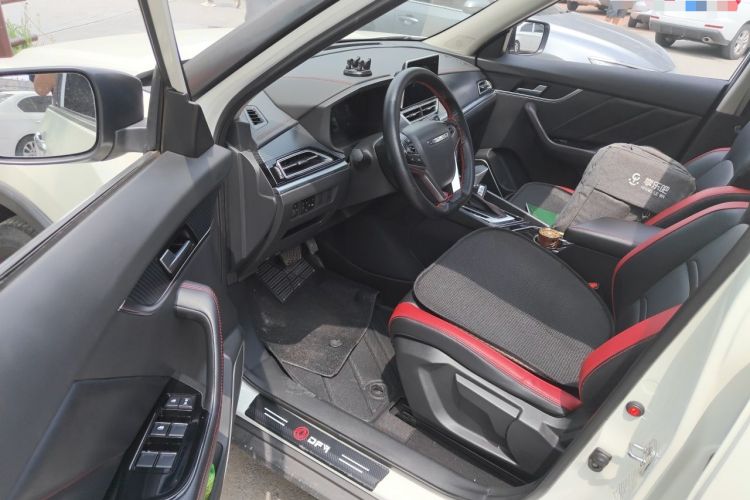 Used Venucia T60 2020 1.6L CVT Smart Drive Version China VI Standard Driver Seat