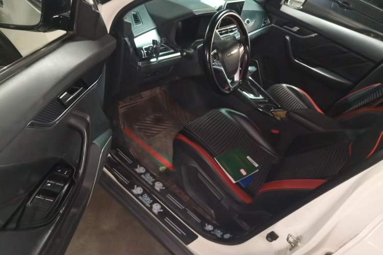Used Venucia T60 2020 1.6L CVT Smart Drive Version China VI Standard Driver Seat