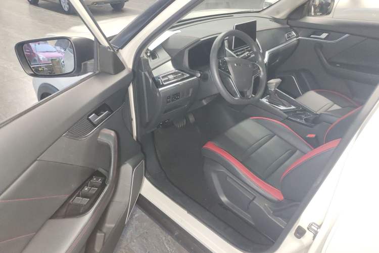 Used Venucia T60 2020 1.6L CVT Smart Drive Version China VI Standard Driver Seat