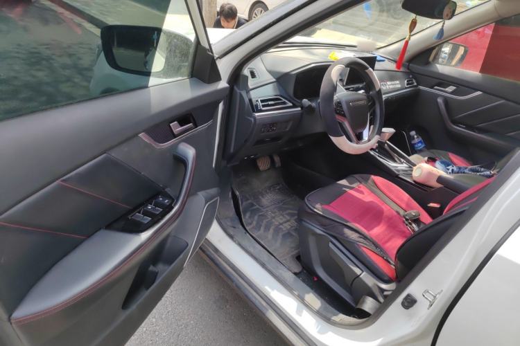 Used Venucia T60 2020 1.6L CVT Smart Drive Version China VI Standard Driver Seat