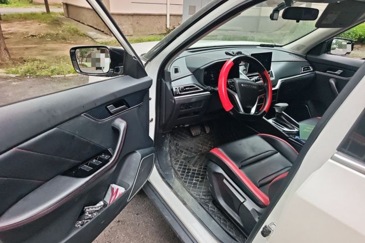Used Venucia T60 2020 1.6L CVT Smart Drive Version China VI Standard Driver Seat