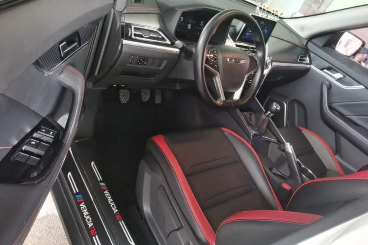 Used Venucia T60 2020 1.6L Manual Smart Vision Version China VI Standard Driver Seat