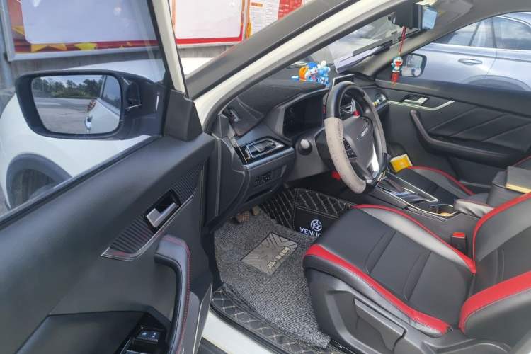 Used Venucia T60 2020 1.6L CVT Smart Drive Version China VI Standard Driver Seat