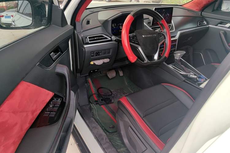 Used Venucia T60 2020 1.6L CVT Smart Drive Version China VI Standard Driver Seat