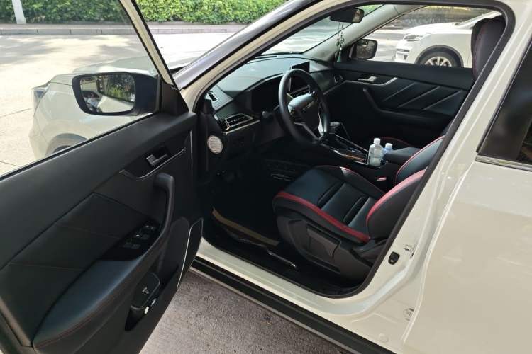 Used Venucia T60 2020 1.6L CVT Smart Enjoyment Edition China VI standard Driver Seat