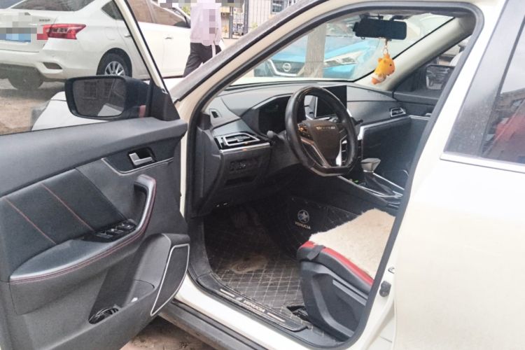 Used Venucia T60 2020 1.6L CVT Smart Drive Version China VI Standard Driver Seat
