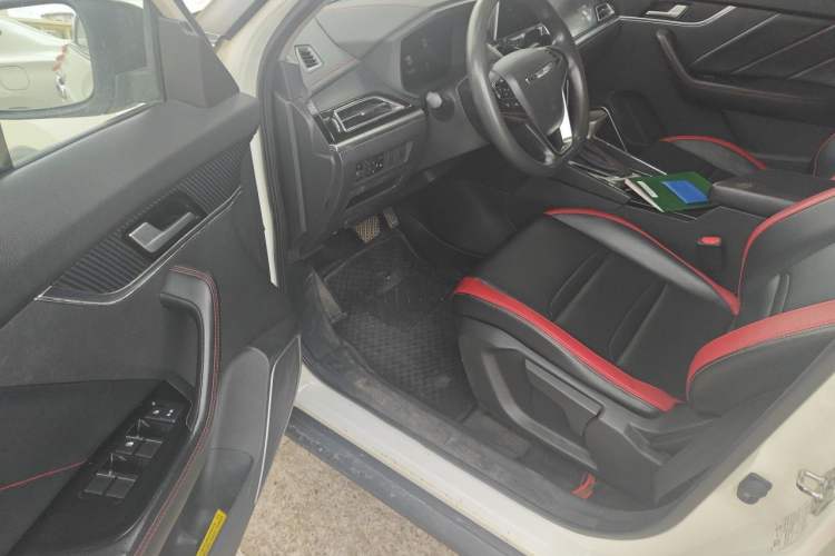 Used Venucia T60 2020 1.6L CVT Smart Drive Version China VI Standard Driver Seat