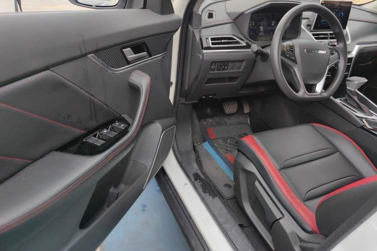 Used Venucia T60 2020 1.6L CVT Smart Drive Version China VI Standard Driver Seat