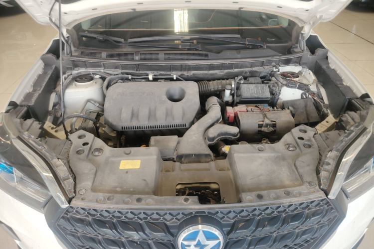 Used Venucia T60 2020 1.6L CVT Smart Drive Version China VI Standard Engine Bay