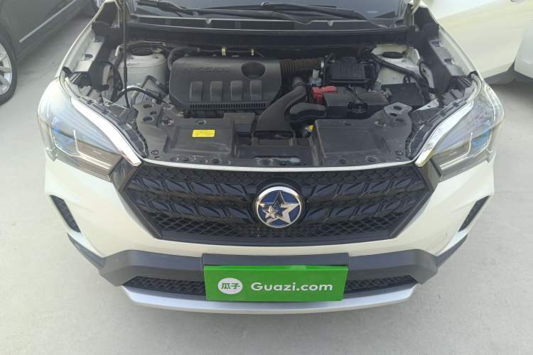 Used Venucia T60 2020 1.6L CVT Smart Drive Version China VI Standard Engine Bay