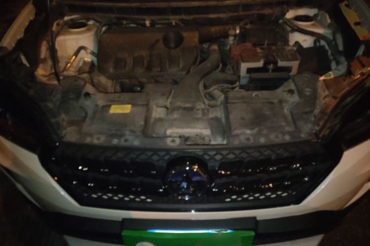 Used Venucia T60 2020 1.6L Manual Smart Vision Version China VI Standard Engine Bay