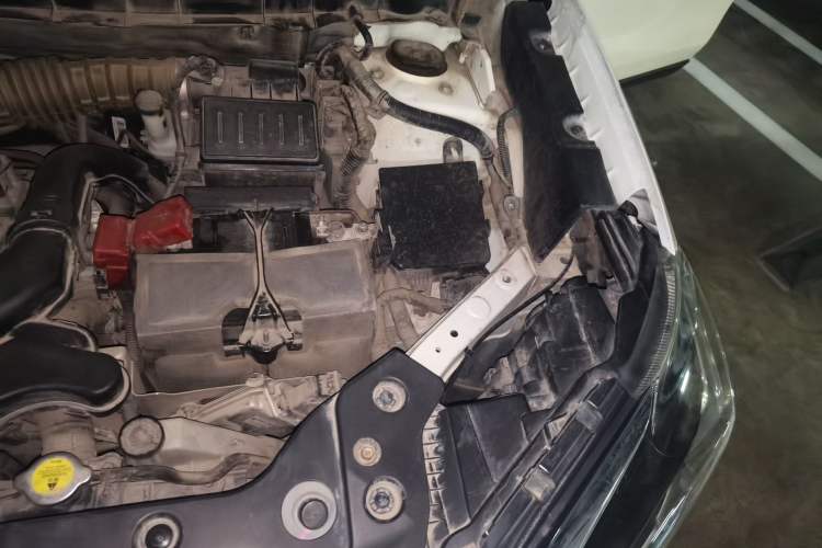 Used Venucia T60 2020 1.6L CVT Smart Drive Version China VI Standard Engine Bay Left