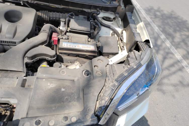 Used Venucia T60 2020 1.6L CVT Smart Drive Version China VI Standard Engine Bay Left