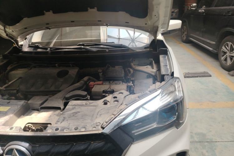 Used Venucia T60 2020 1.6L CVT Smart Drive Version China VI Standard Engine Bay Left