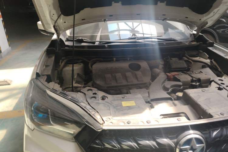 Used Venucia T60 2020 1.6L CVT Smart Drive Version China VI Standard Engine Bay Right