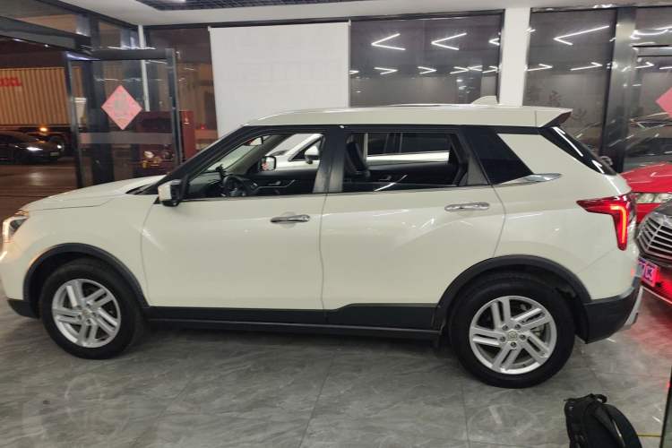 Used Venucia T60 2020 1.6L CVT Smart Drive Version China VI Standard Exterior 3