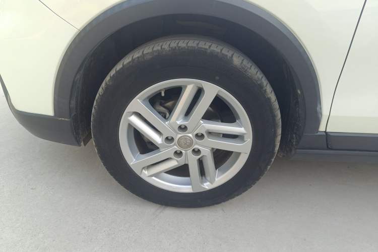 Used Venucia T60 2020 1.6L CVT Smart Drive Version China VI Standard Exterior 4
