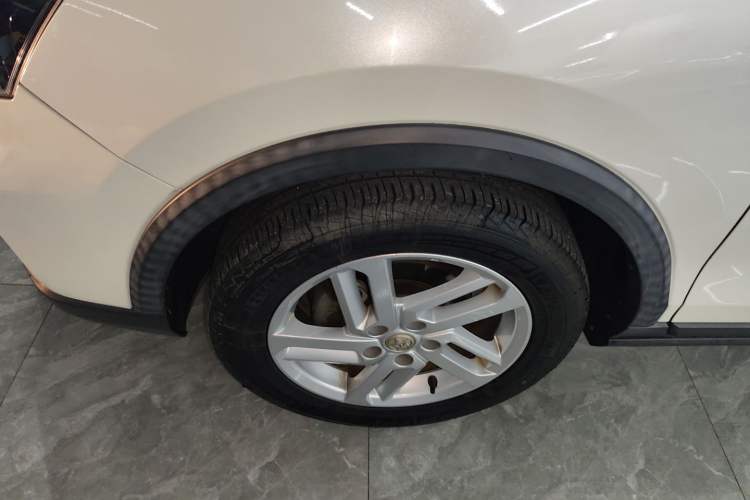 Used Venucia T60 2020 1.6L CVT Smart Drive Version China VI Standard Exterior 7