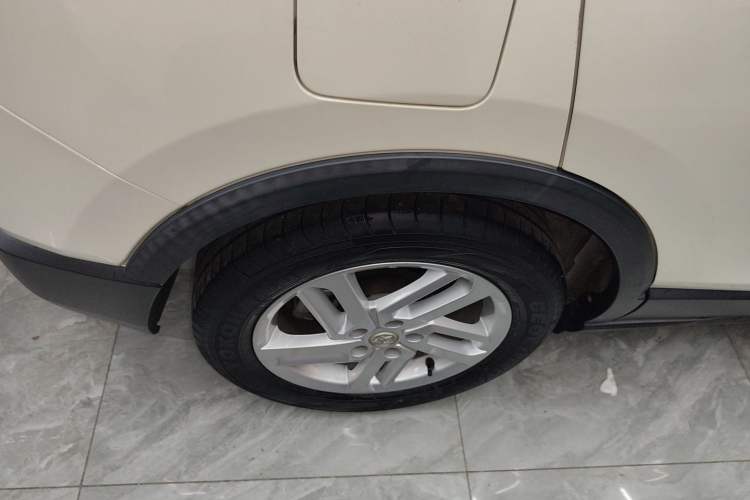 Used Venucia T60 2020 1.6L CVT Smart Drive Version China VI Standard Exterior 8