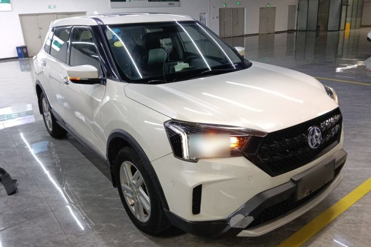 Used Venucia T60 2020 1.6L CVT Smart Drive Version China V Standard Front Right 45 Deg