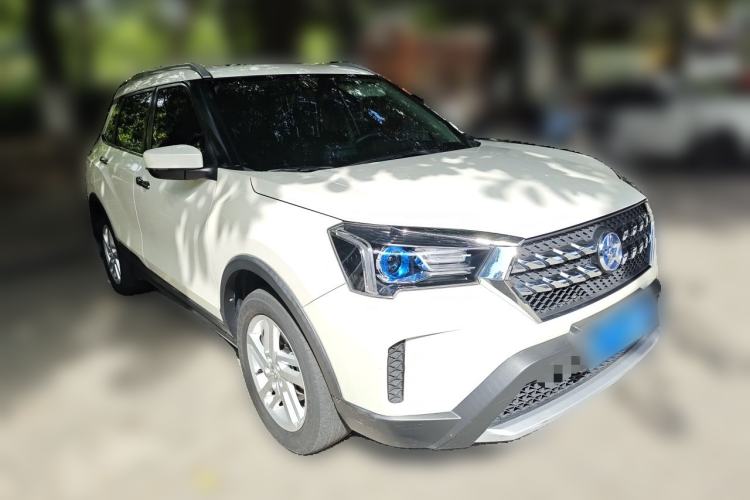 Used Venucia T60 2020 1.6L CVT Smart Enjoyment Edition China VI standard Front Right 45 Deg