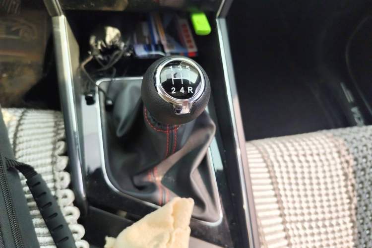 Used Venucia T60 2020 1.6L Manual Smart Vision Version China VI Standard Gear Lever