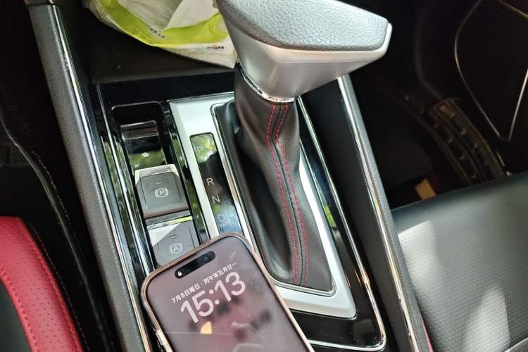 Used Venucia T60 2020 1.6L CVT Smart Enjoyment Edition China VI standard Gear Lever