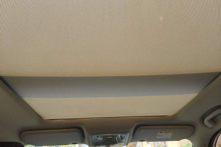 Used Venucia T60 2020 1.6L CVT Smart Drive Version China VI Standard Headliner