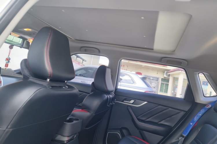 Used Venucia T60 2020 1.6L CVT Smart Drive Version China VI Standard Headliner